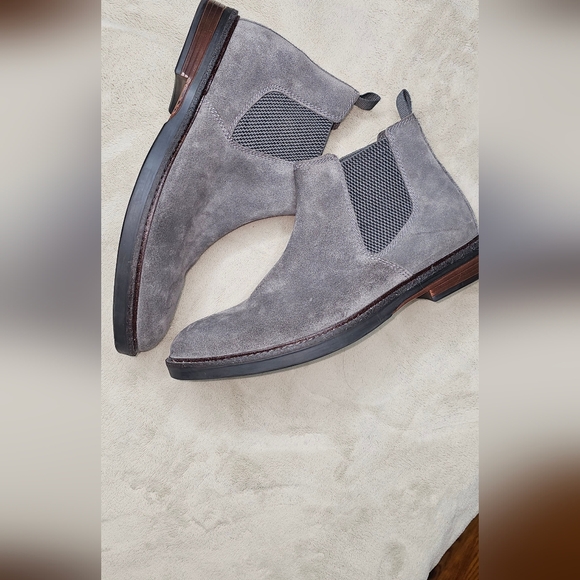 Clark Suede boot size 10 - Picture 6 of 7